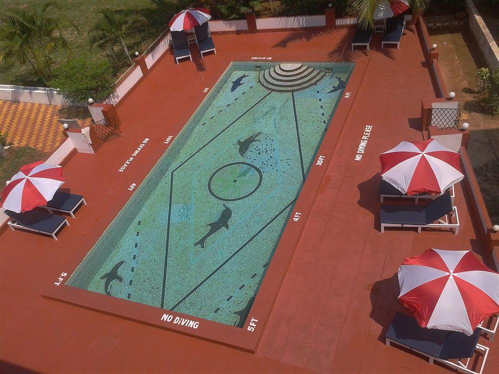 Royal Mirage Beach Resort Candolim Extérieur photo