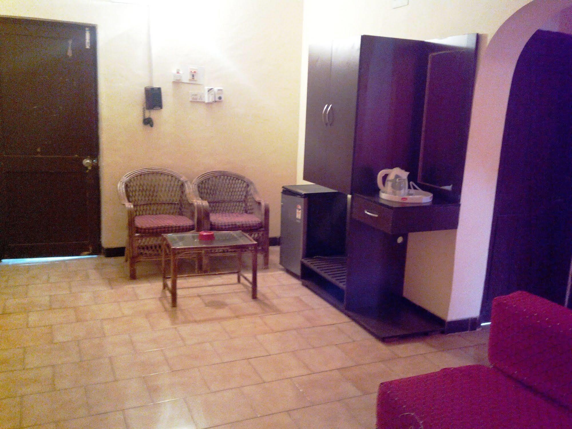 Royal Mirage Beach Resort Candolim Extérieur photo