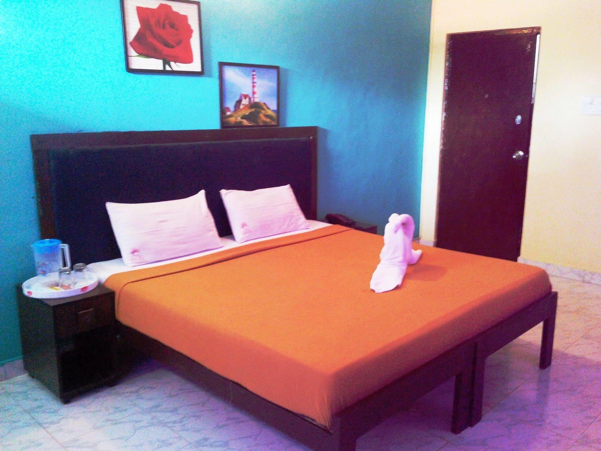 Royal Mirage Beach Resort Candolim Extérieur photo