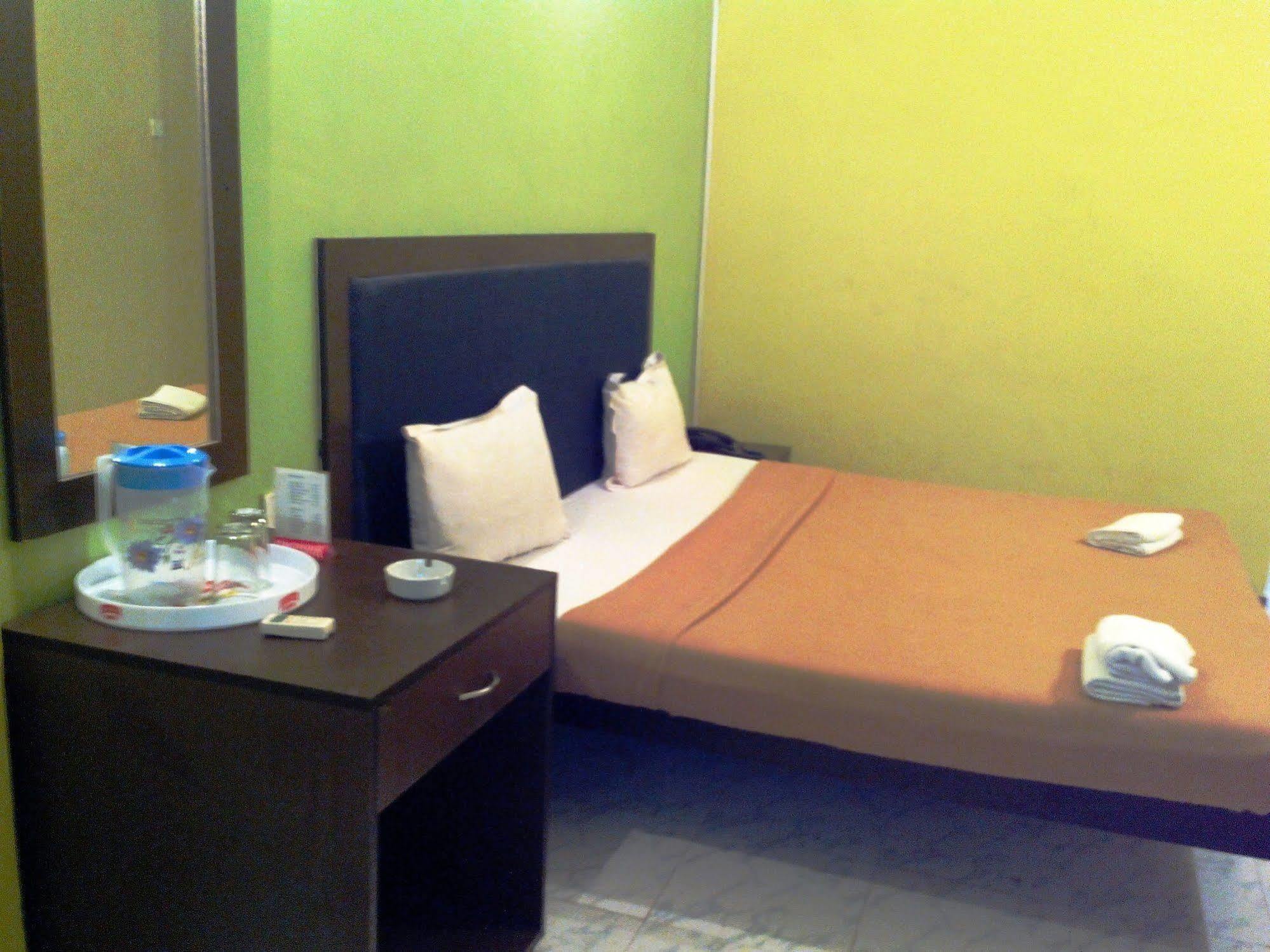 Royal Mirage Beach Resort Candolim Extérieur photo