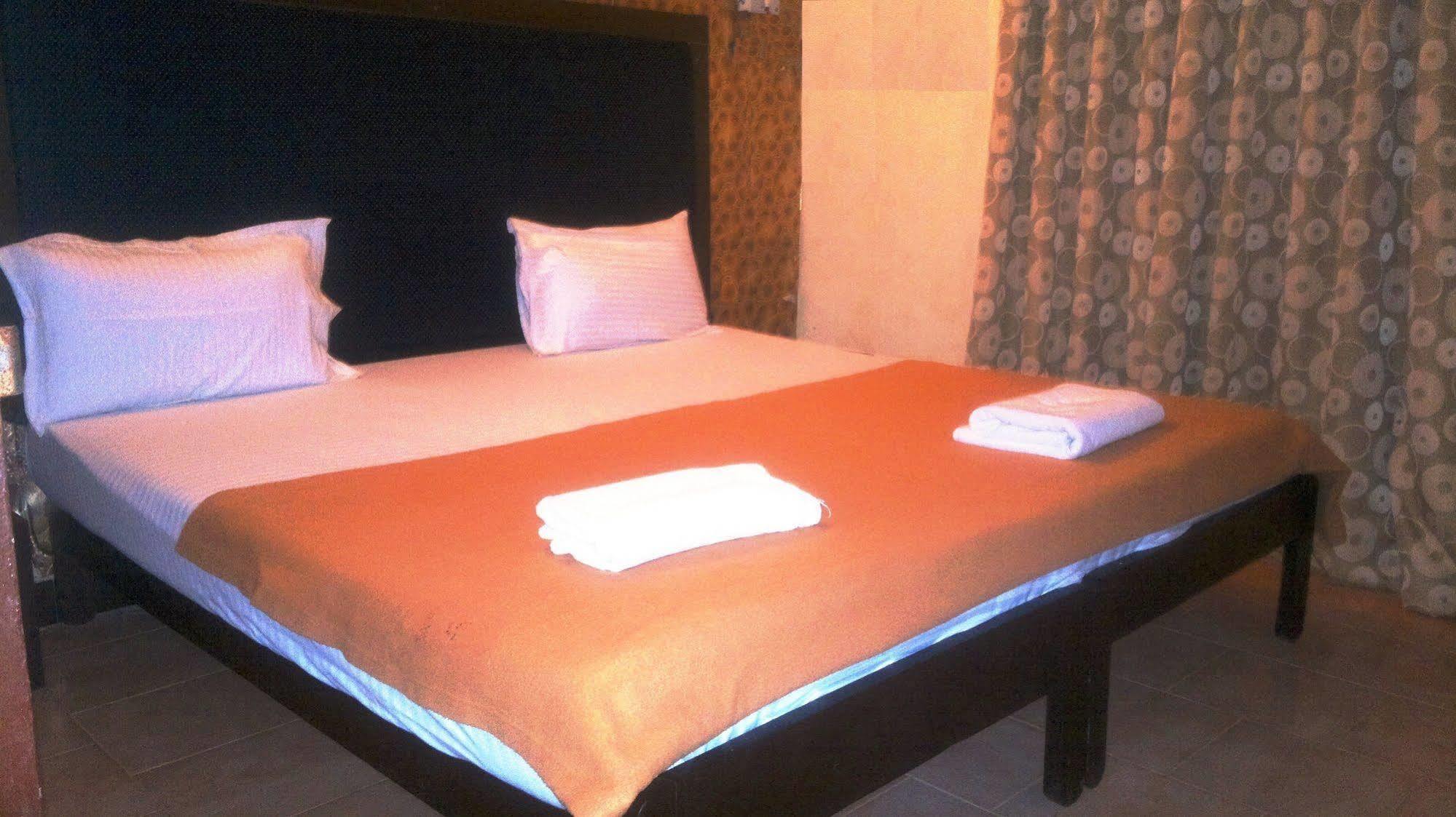 Royal Mirage Beach Resort Candolim Extérieur photo